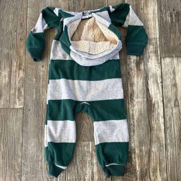 Carter's Baby Boy Cute Ranger Jumpsuit
18Months - Picture 2 of 7